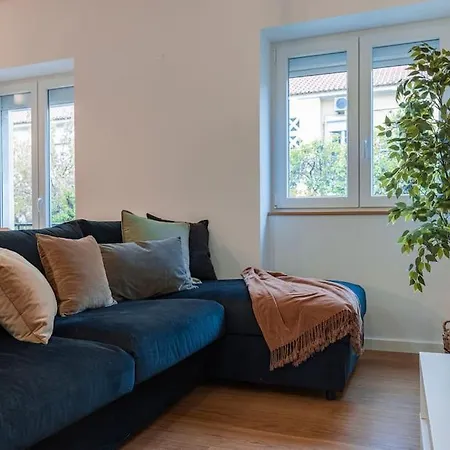 Charming Alvalade, In Prestigious Area Of Lisboa. *