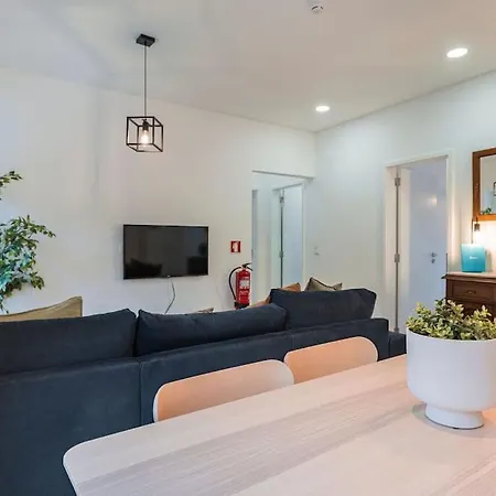 Charming Alvalade, In Prestigious Area Of Lisboa.