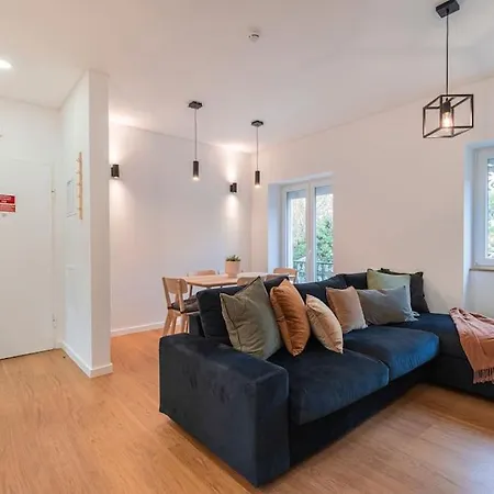 Appartement Charming Alvalade, In Prestigious Area Of Lisboa. *