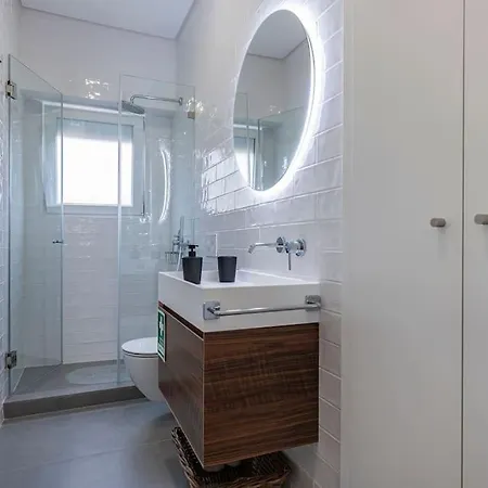 Charming Alvalade, In Prestigious Area Of Lisboa. *