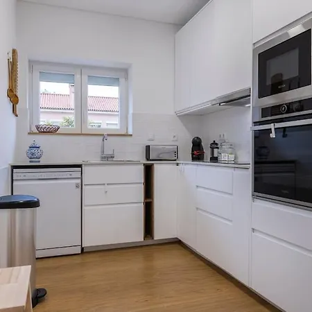 Charming Alvalade, In Prestigious Area Of Lisboa. *